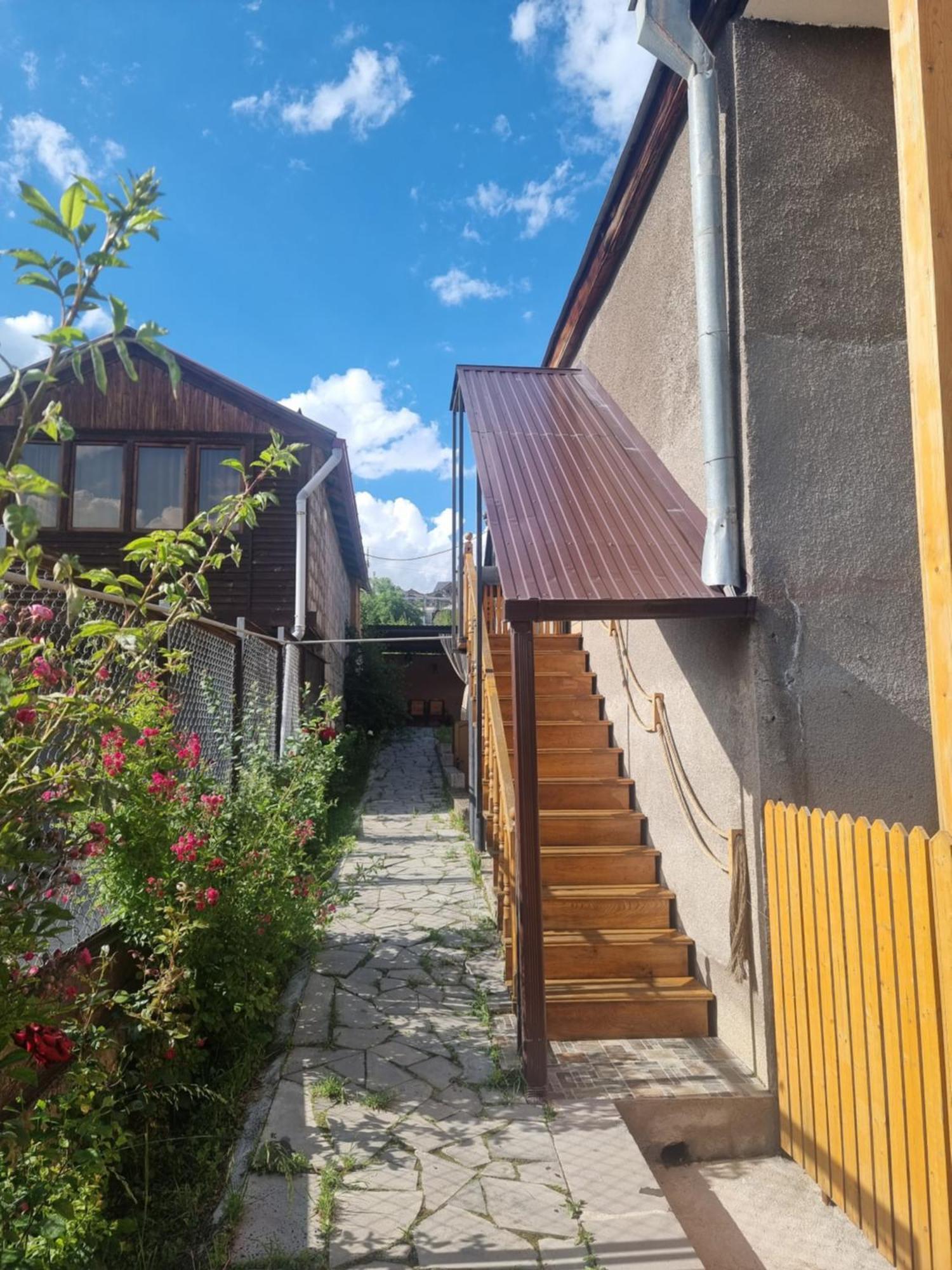 New Horizons , Apartment With 5 Bedrooms, Whole Apartment, Апартмент Целиком Dilijan Εξωτερικό φωτογραφία